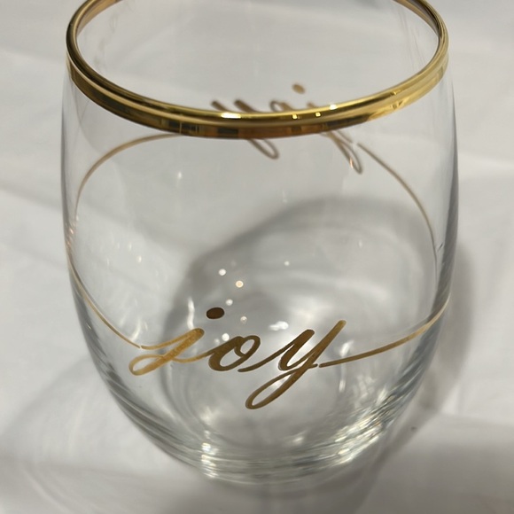 Nwot stemless wine glasses with gold letterin and gold writing 4.5” tall x 2.75” - Picture 5 of 5